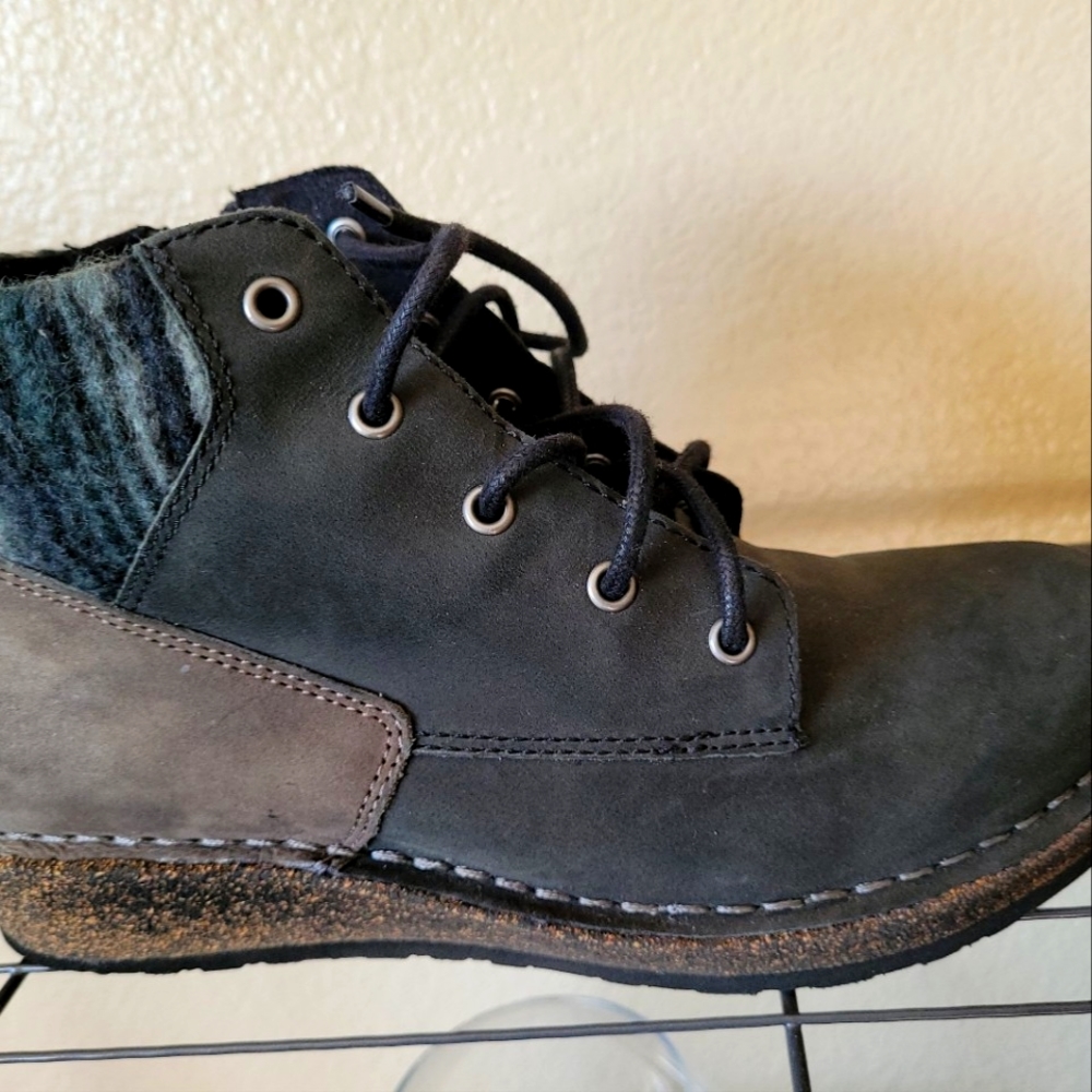 Aetrex Jolie Sweater Boot black